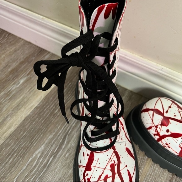 Dolls Kill TRICKZ N' TREATZ SCREAM QUEEN COMBAT BOOTS Size 9 Platform Gothic - Picture 7 of 15